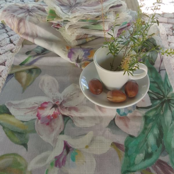 Floral Table Runner and Napkin Set